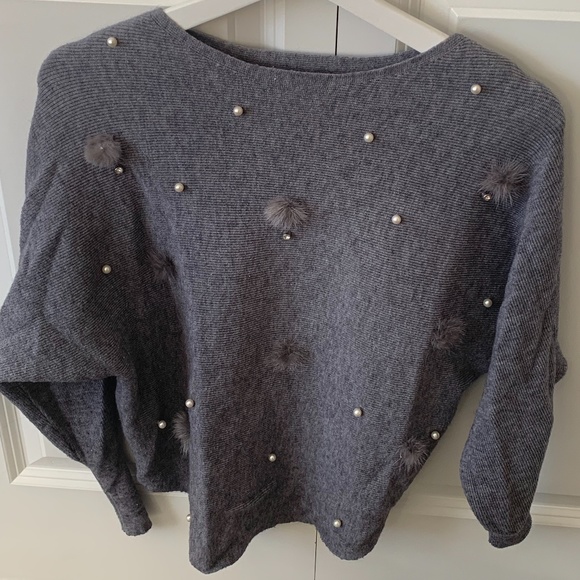 Italian Made Sweater - Picture 2 of 6